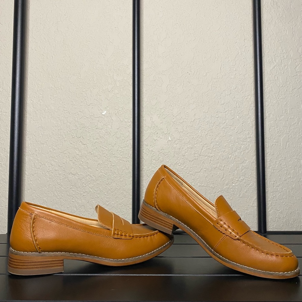 Skechers Air Cooled Memory Foam Leather Loafer-Womens 8.5